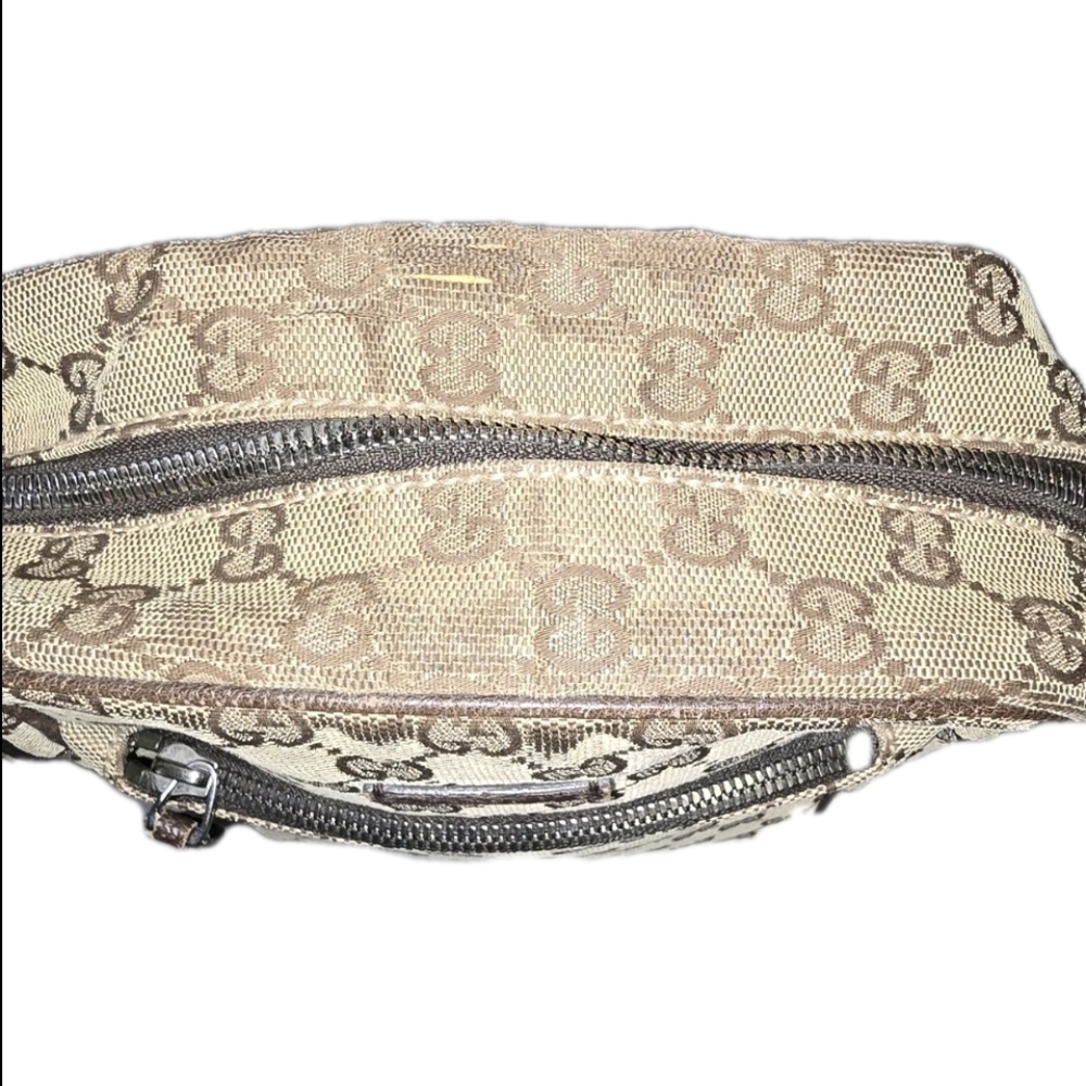 Authentic Vintage Gucci Beige Monogram Crossbody Bag - Picture 3 of 10
